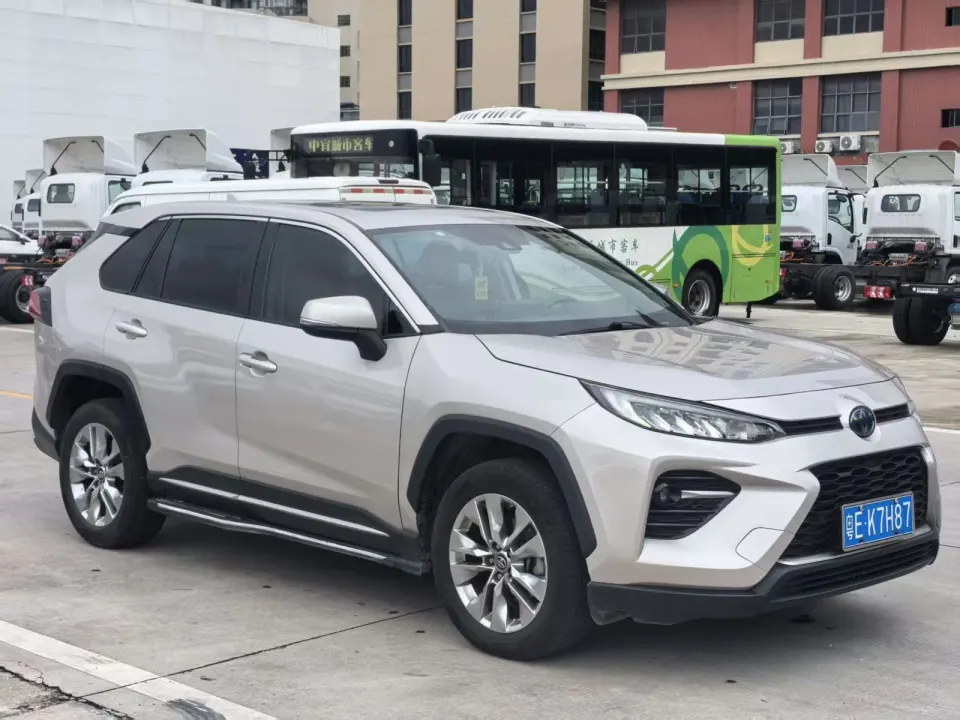 2021 Toyota Wildlander Hybrid Luxury — supplier vehicle photo 1